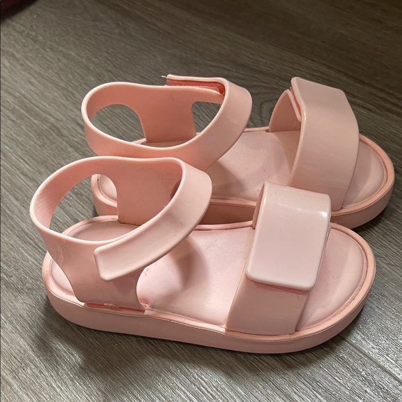 Mini Melissa Brown Kids Sandals with Wolf Design - Picture 2 of 5